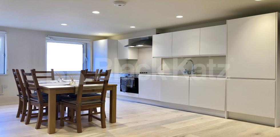 			NEW INSTRUCTION, 2 Bedroom, 1 bath, 1 reception Flat			 Strutton Ground - Lesley Court , St James`s Park / Westminster 